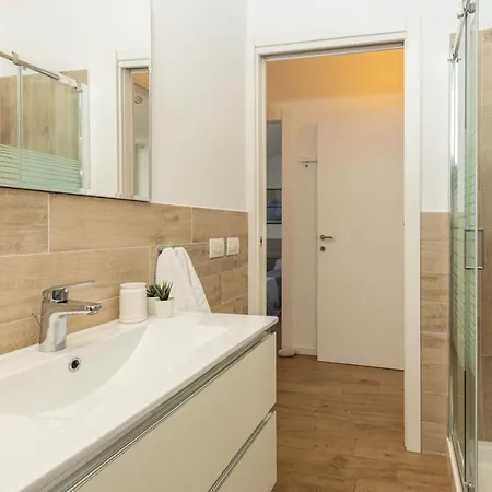 Casa Olivastro Millenario B Apartment
